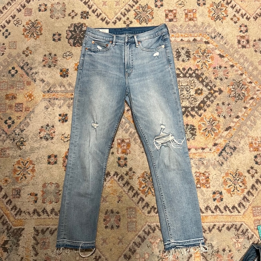 Gap cigarette jeans 28